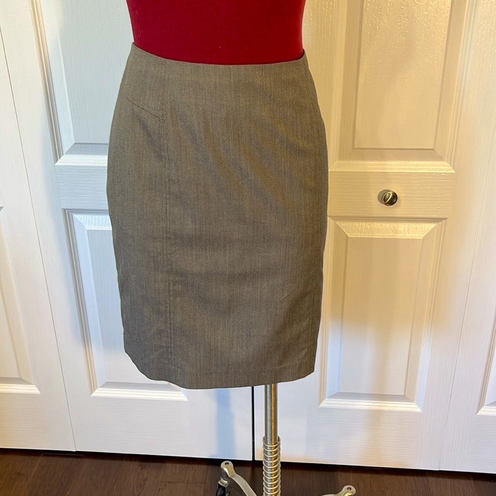 Alia Pencil Skirt